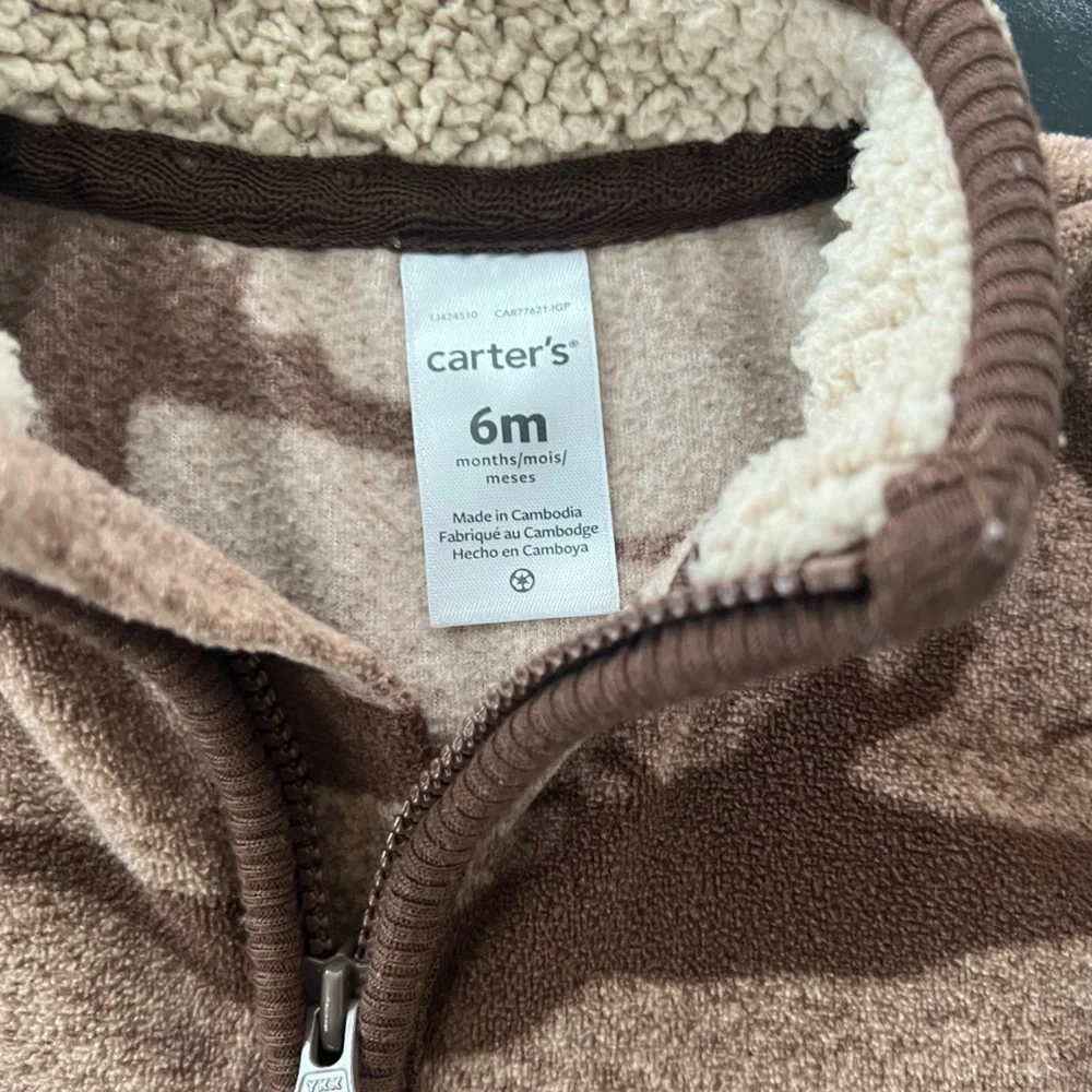 Carter's Bundle of 4 Baby Onesie- 6 months